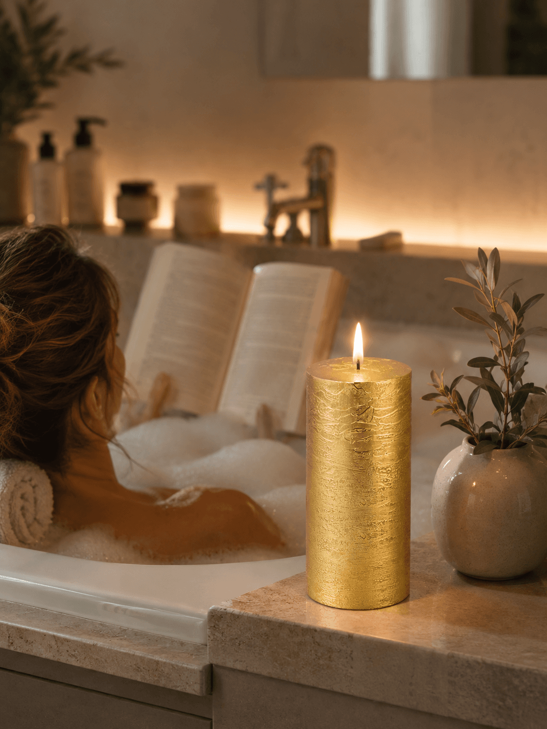 Stumpenkerze Elegant 68x130 mm / Gold